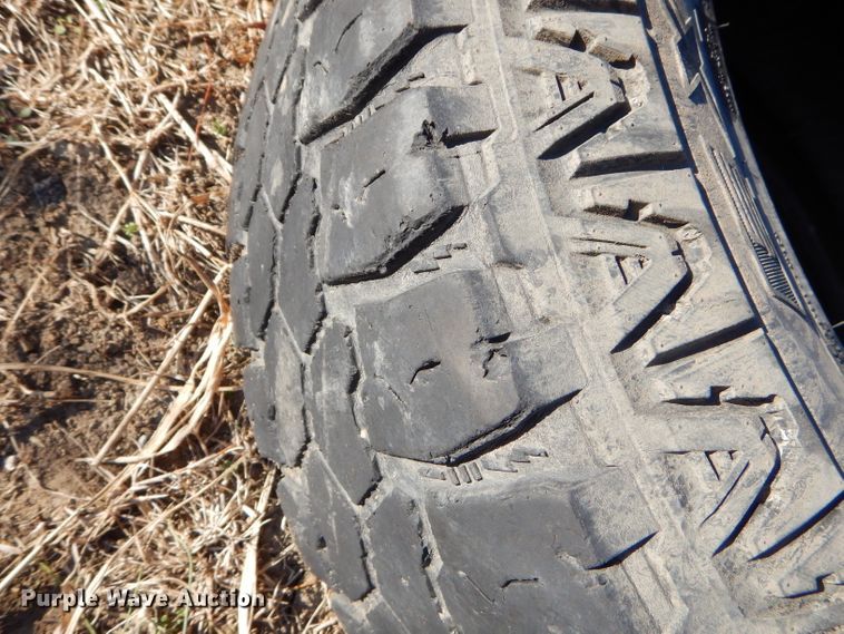 image for item GB9624 Approximately 200 tires