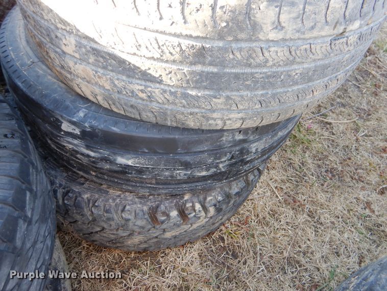 image for item GB9624 Approximately 200 tires