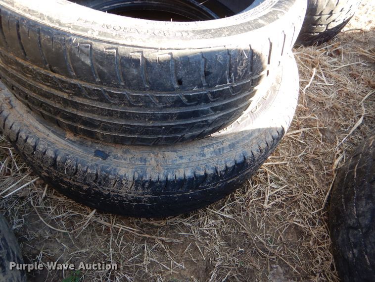 image for item GB9624 Approximately 200 tires