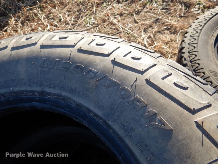 image for item GB9624 Approximately 200 tires