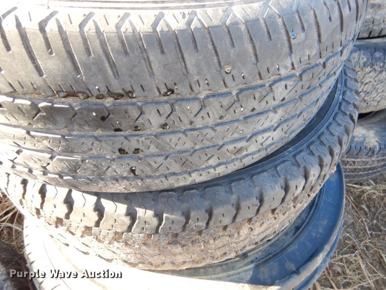 image for item GB9624 Approximately 200 tires