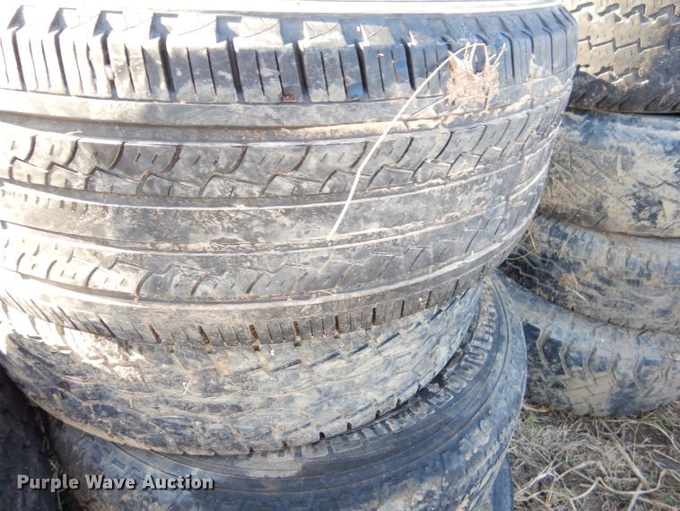 image for item GB9624 Approximately 200 tires