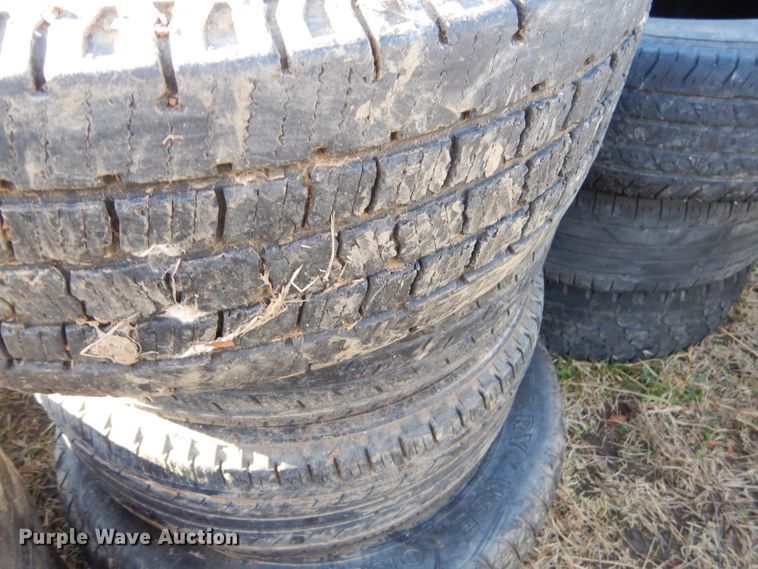 image for item GB9624 Approximately 200 tires