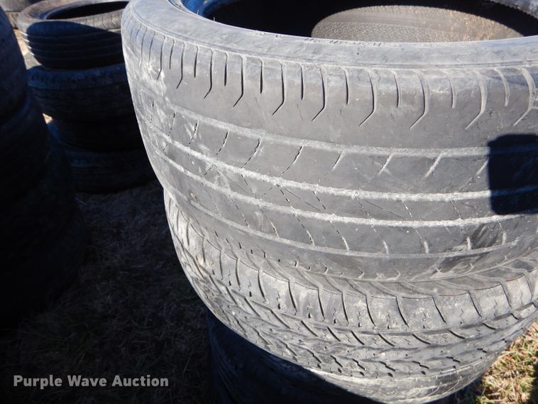 image for item GB9624 Approximately 200 tires