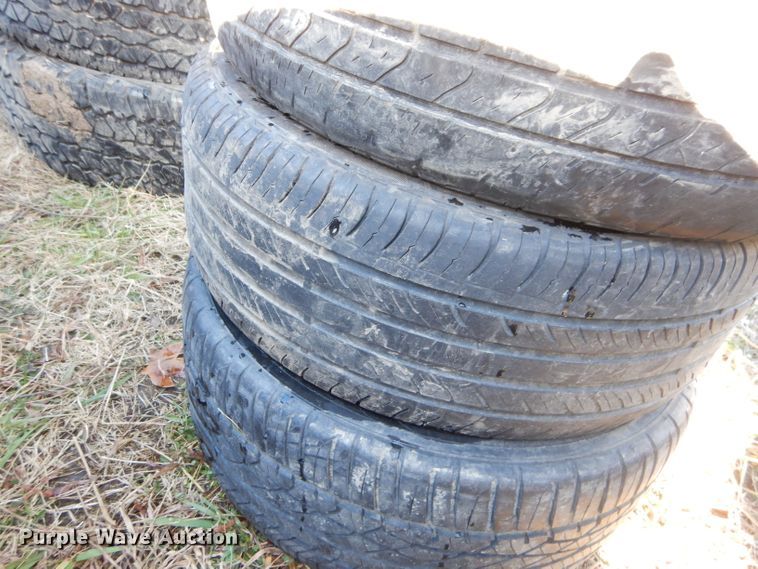 image for item GB9624 Approximately 200 tires