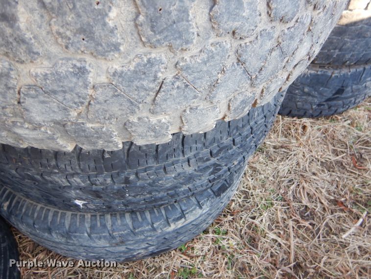 image for item GB9624 Approximately 200 tires