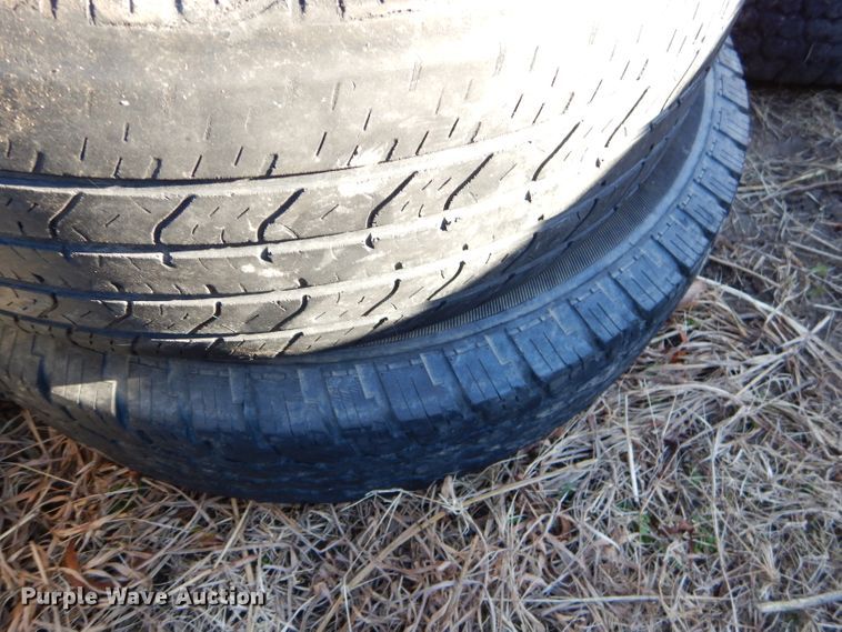 image for item GB9624 Approximately 200 tires