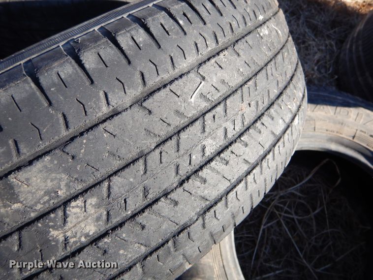 image for item GB9624 Approximately 200 tires