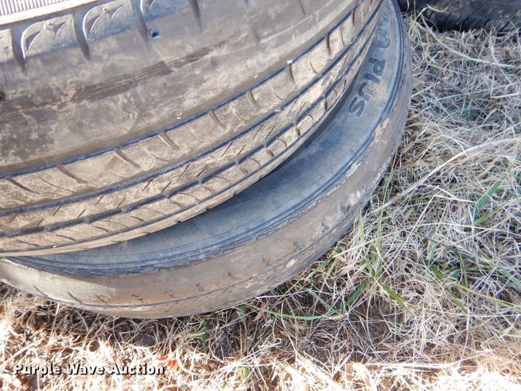 image for item GB9624 Approximately 200 tires