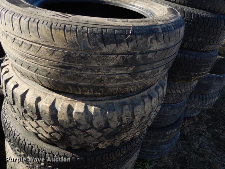 image for item GB9624 Approximately 200 tires