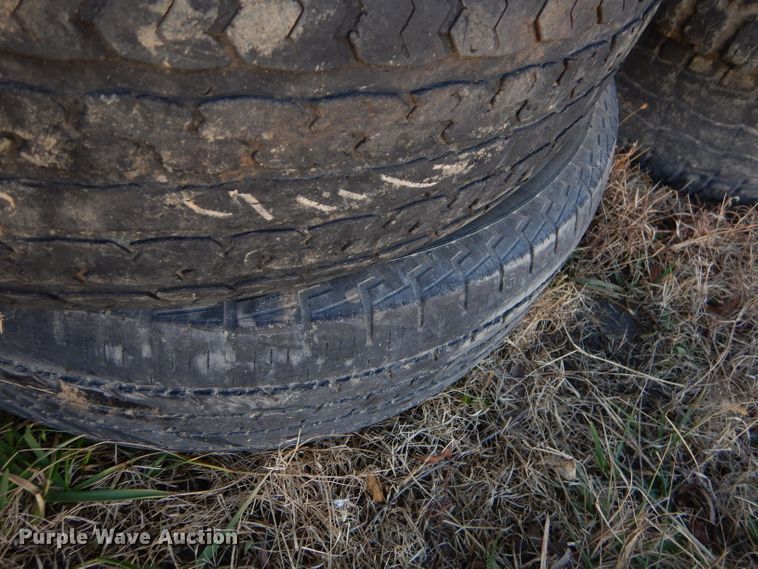 image for item GB9624 Approximately 200 tires