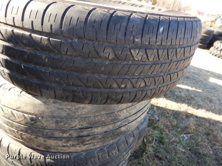 image for item GB9624 Approximately 200 tires