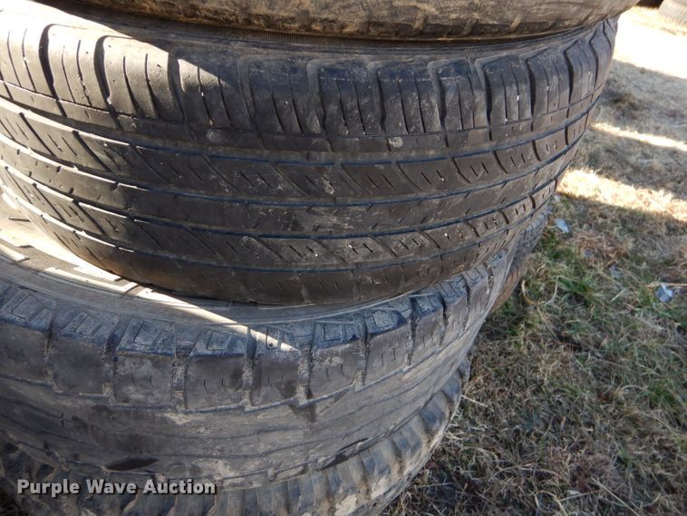 image for item GB9624 Approximately 200 tires