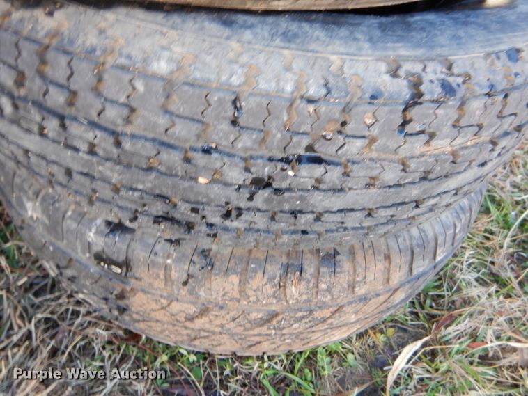 image for item GB9624 Approximately 200 tires