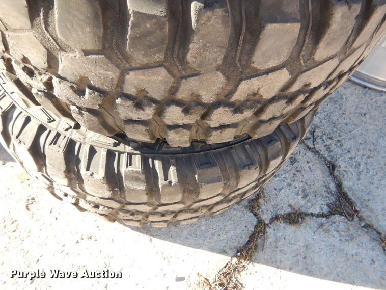 image for item GB9625 Tires and wheels