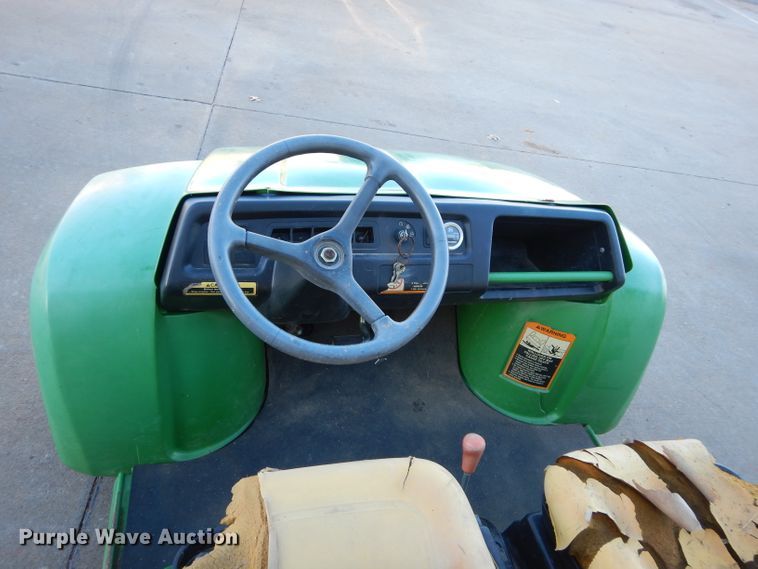 image for item GE9024 2002 John Deere Gator utility vehicle