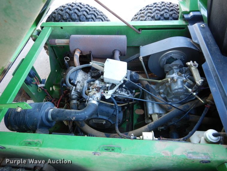 image for item GE9024 2002 John Deere Gator utility vehicle