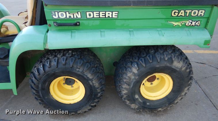 image for item GE9024 2002 John Deere Gator utility vehicle