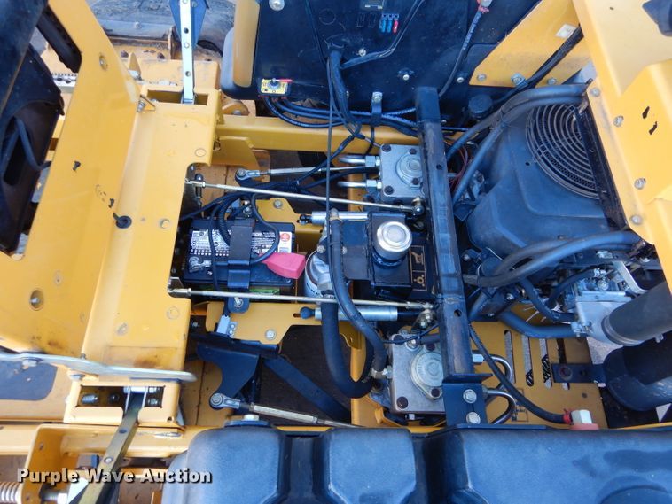 image for item GE9025 Hustler Super Z ZTR lawn mower