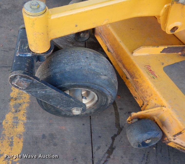 image for item GE9025 Hustler Super Z ZTR lawn mower