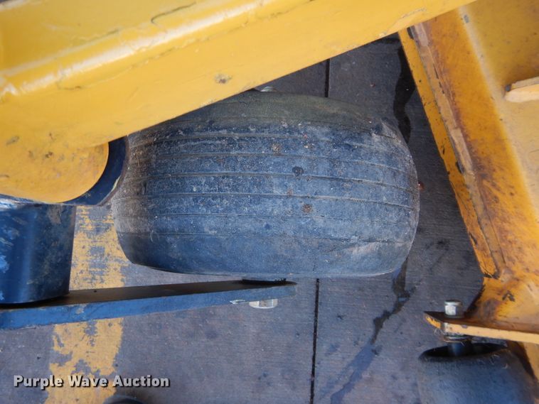 image for item GE9025 Hustler Super Z ZTR lawn mower