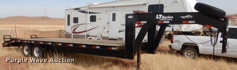 image for item GE9612 2006 H&H Trailer HD252 equipment trailer