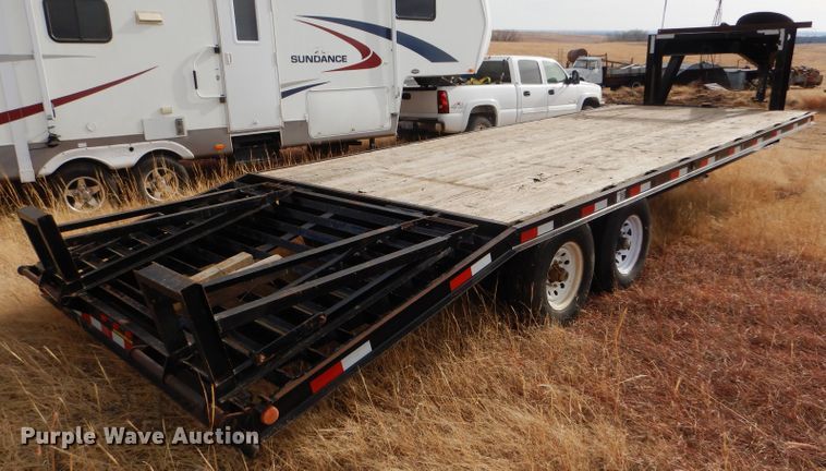 image for item GE9612 2006 H&H Trailer HD252 equipment trailer