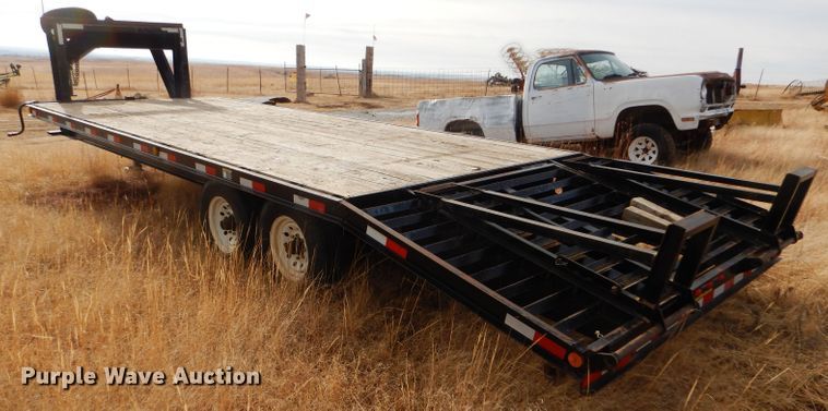 image for item GE9612 2006 H&H Trailer HD252 equipment trailer