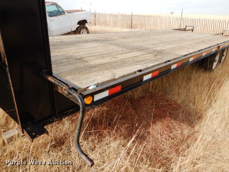 image for item GE9612 2006 H&H Trailer HD252 equipment trailer