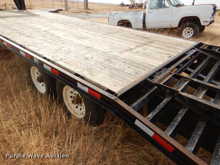 image for item GE9612 2006 H&H Trailer HD252 equipment trailer