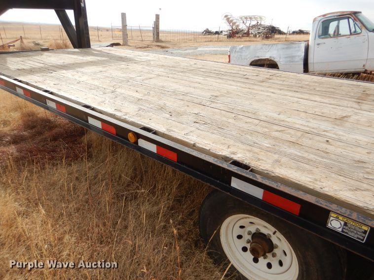 image for item GE9612 2006 H&H Trailer HD252 equipment trailer