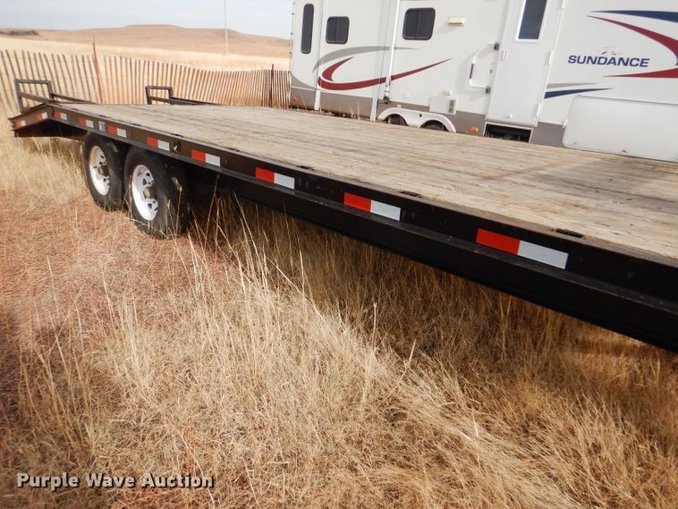 image for item GE9612 2006 H&H Trailer HD252 equipment trailer