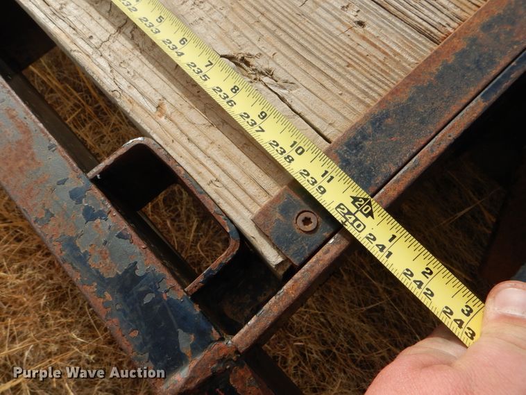 image for item GE9612 2006 H&H Trailer HD252 equipment trailer