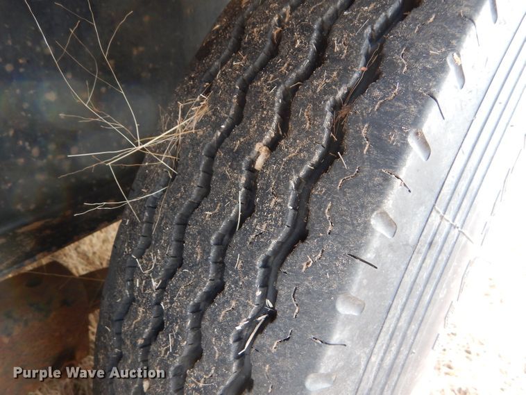 image for item GE9612 2006 H&H Trailer HD252 equipment trailer