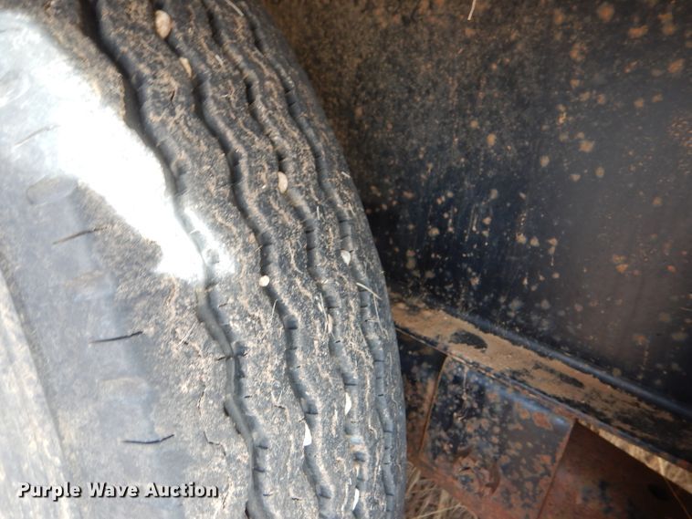 image for item GE9612 2006 H&H Trailer HD252 equipment trailer