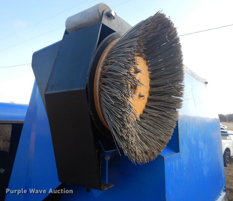 image for item GF9020 2001 American Lincoln Technologiy 78-614 sweeper