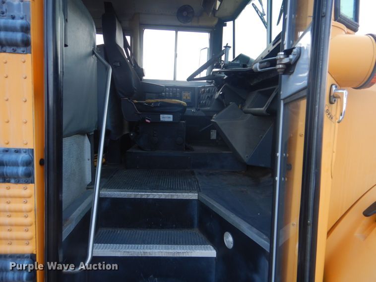 image for item GF9022 2001 Freightliner FS65 school bus