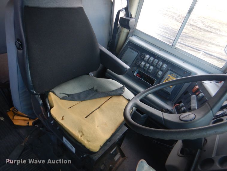 image for item GF9022 2001 Freightliner FS65 school bus