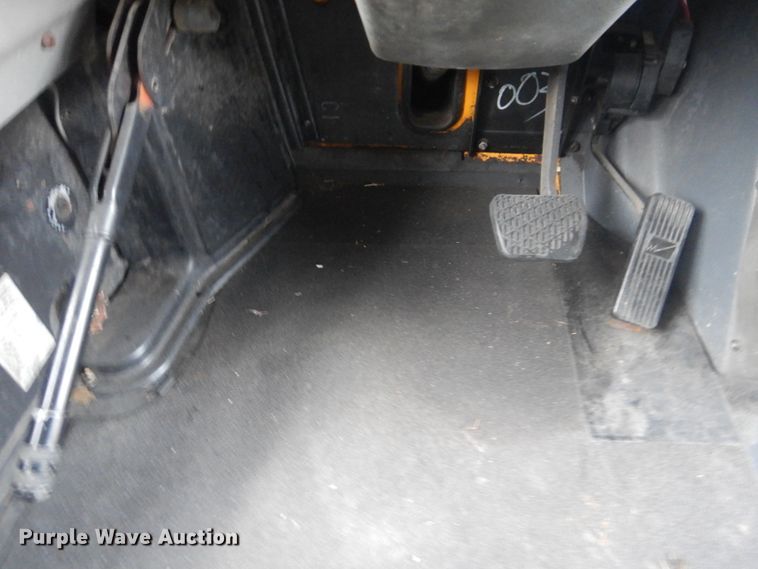 image for item GF9022 2001 Freightliner FS65 school bus