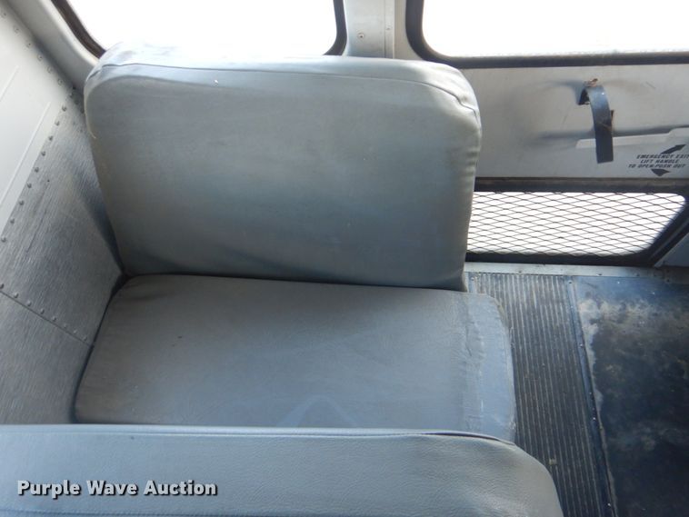 image for item GF9022 2001 Freightliner FS65 school bus