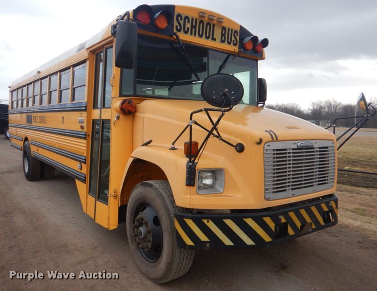 image for item GF9023 2004 Freightliner FS65 school bus