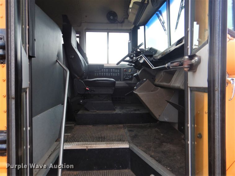 image for item GF9023 2004 Freightliner FS65 school bus