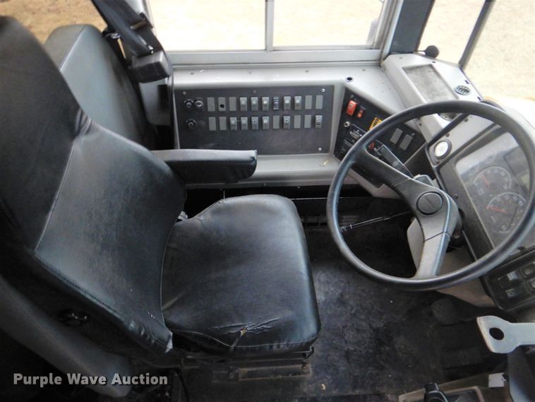 image for item GF9023 2004 Freightliner FS65 school bus