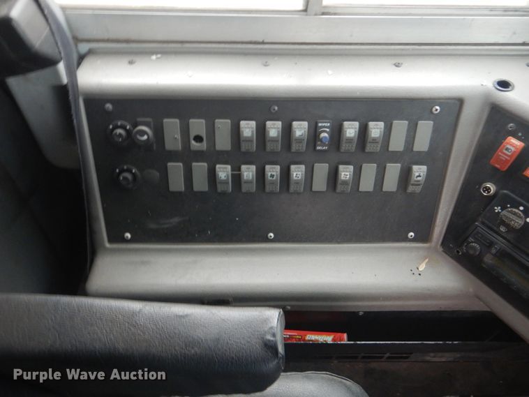 image for item GF9023 2004 Freightliner FS65 school bus