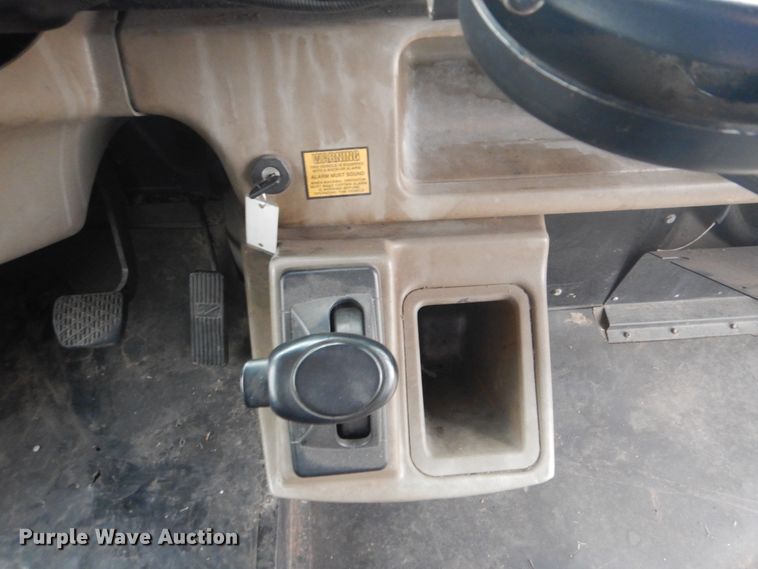 image for item GF9023 2004 Freightliner FS65 school bus