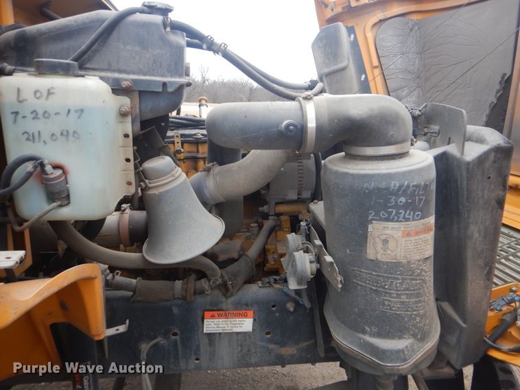 image for item GF9023 2004 Freightliner FS65 school bus