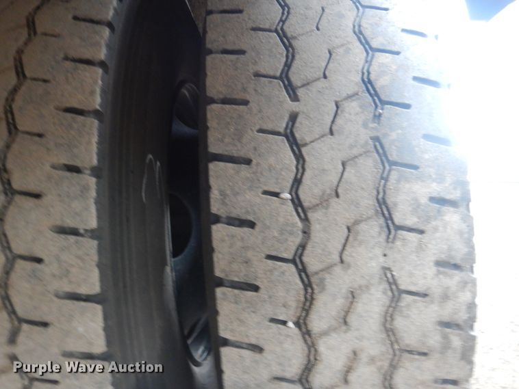 image for item GF9023 2004 Freightliner FS65 school bus