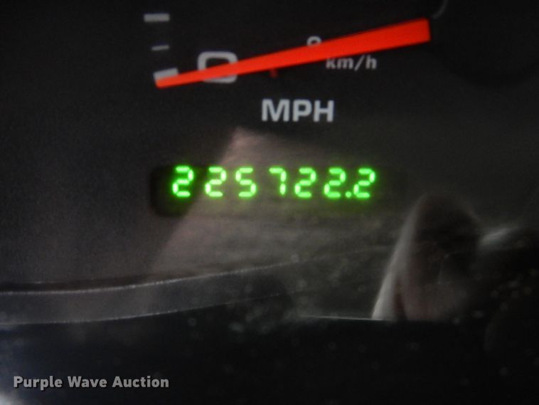 image for item GF9025 2002 Ford F250 Super Duty pickup truck