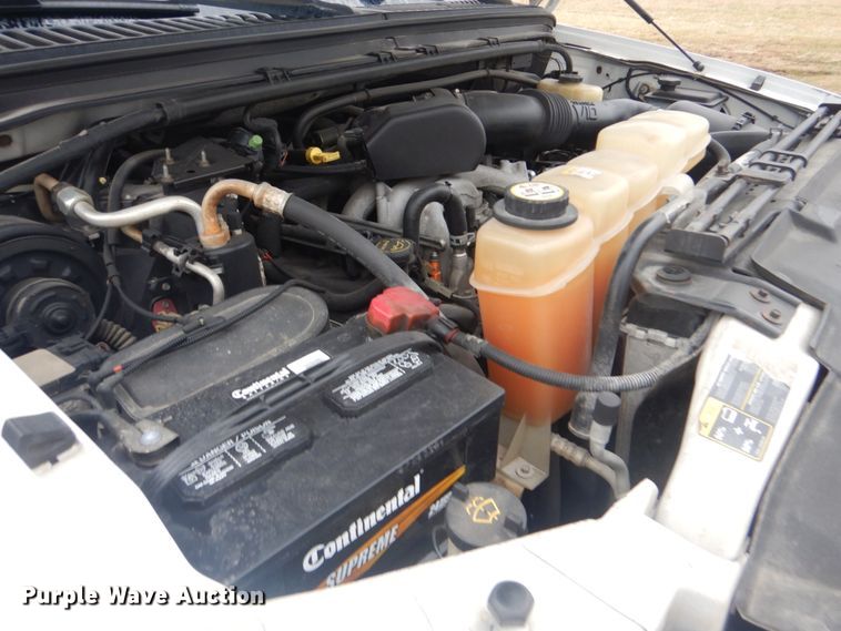 image for item GF9025 2002 Ford F250 Super Duty pickup truck