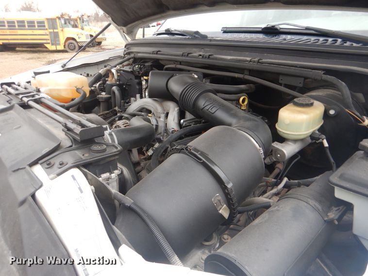 image for item GF9025 2002 Ford F250 Super Duty pickup truck